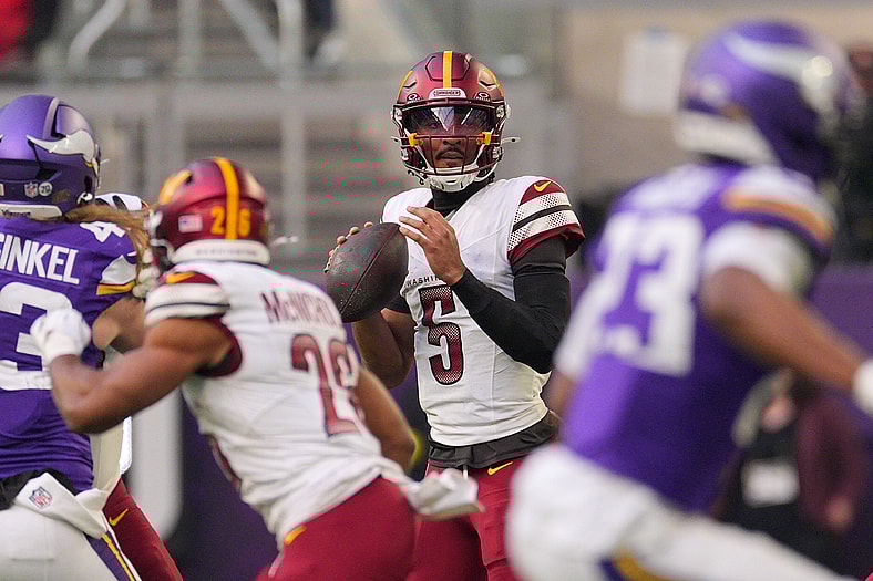NFL: Washington Commanders at Minnesota Vikings