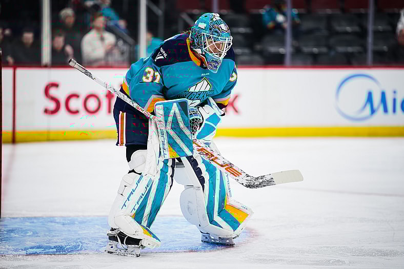 New York Sirens rookie goaltender Callie Shanahan