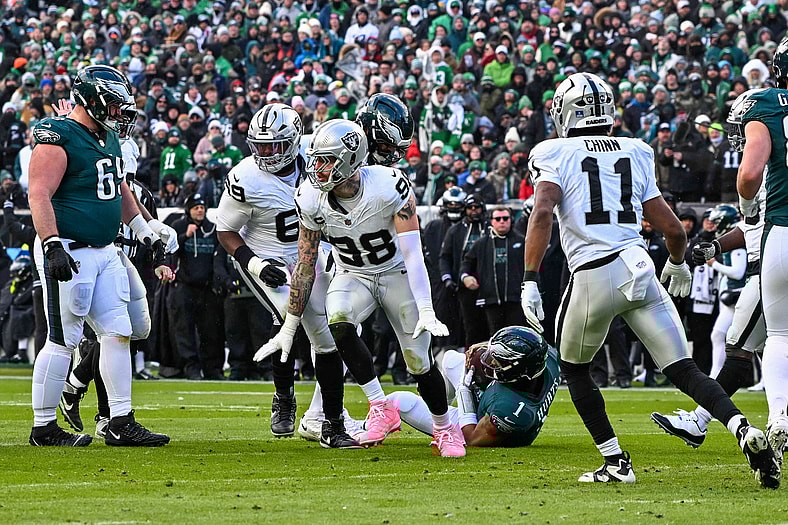 maxx crosby raiders 3-4 defense