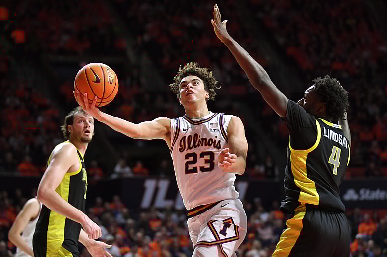NCAA Basketball: Oregon at Illinois
