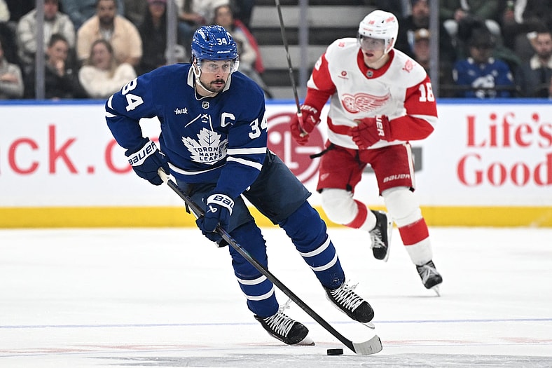 NHL: Detroit Red Wings at Toronto Maple Leafs
