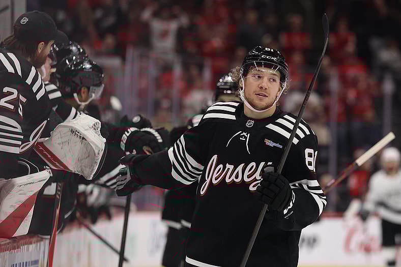 NHL: Los Angeles Kings at New Jersey Devils