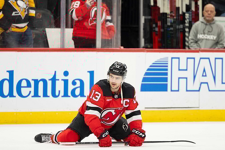 NHL: Pittsburgh Penguins at New Jersey Devils