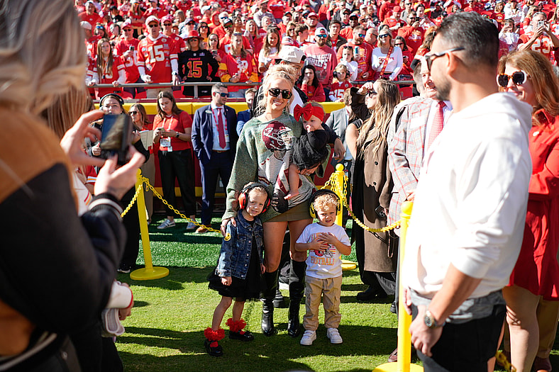 NFL: Las Vegas Raiders at Kansas City Chiefs