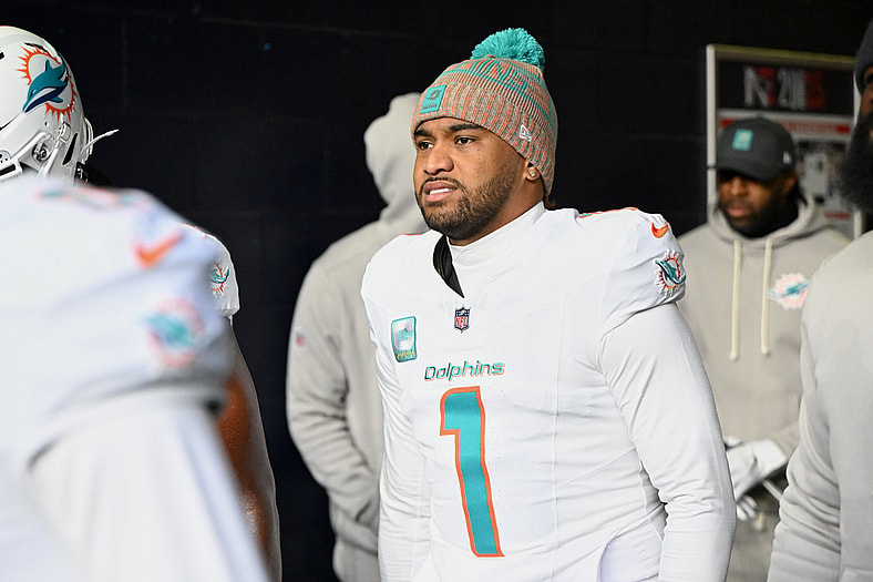 NFL: Miami Dolphins at New England Patriots