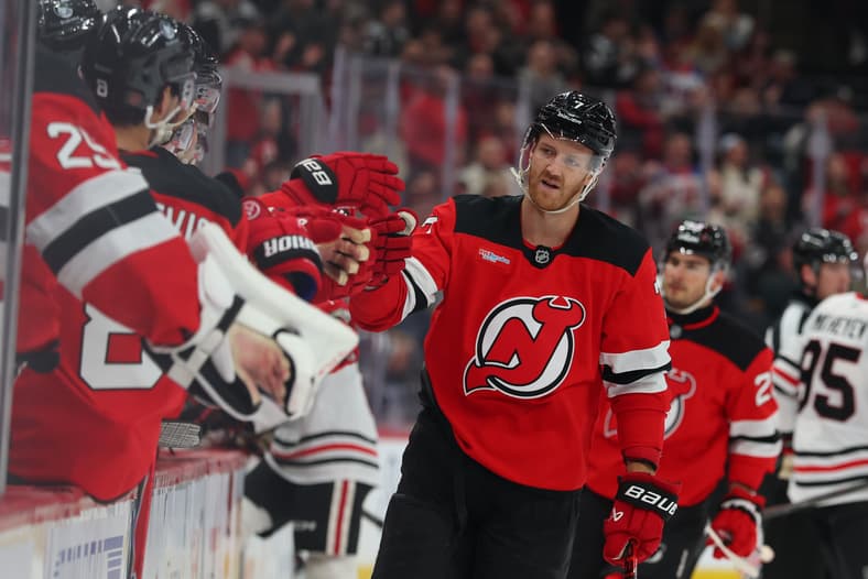 NHL: Chicago Blackhawks at New Jersey Devils