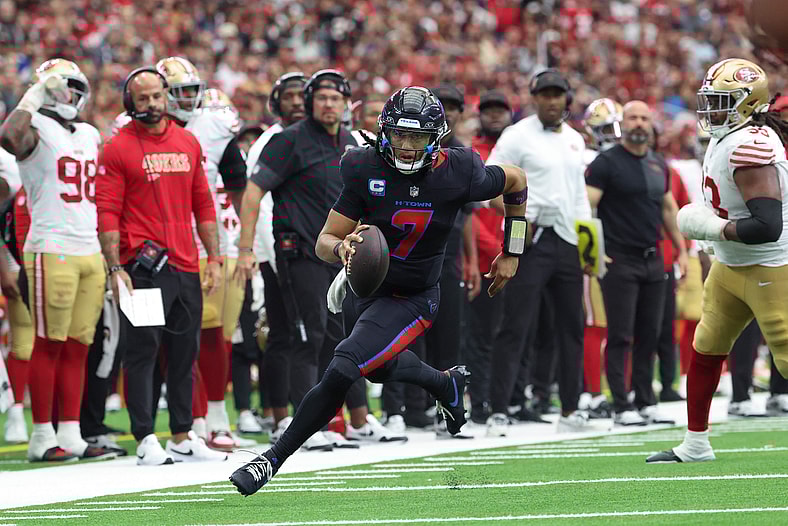 NFL: San Francisco 49ers at Houston Texans