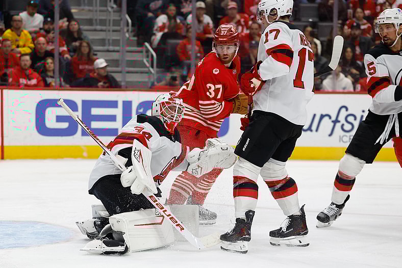 NHL: New Jersey Devils at Detroit Red Wings