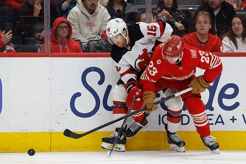 NHL: New Jersey Devils at Detroit Red Wings