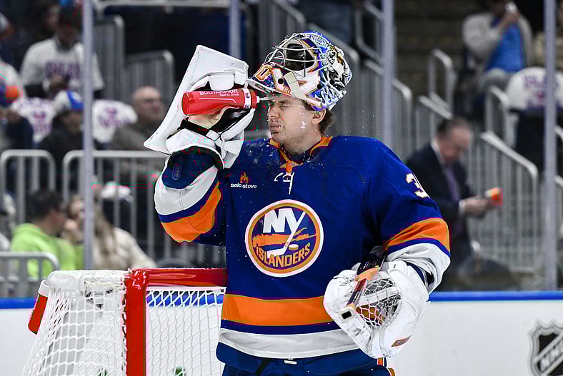 NHL: Washington Capitals at New York Islanders