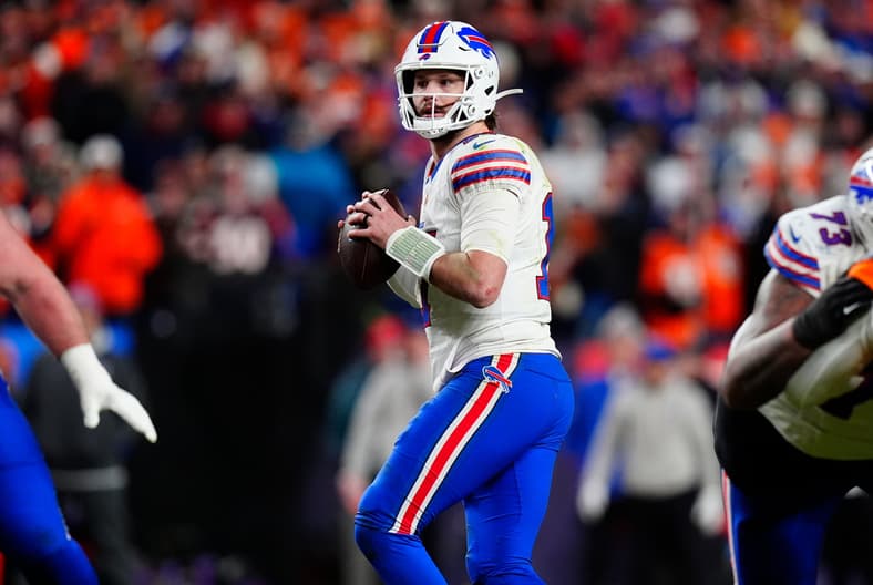 NFL: AFC Divisional Round-Buffalo Bills at Denver Broncos