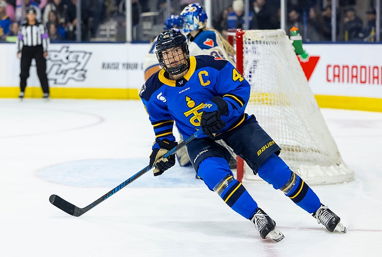Toronto Sceptres captain Blayre Turnbull scored two goals in a 3-2 loss against the Vancouver Goldeneyes.