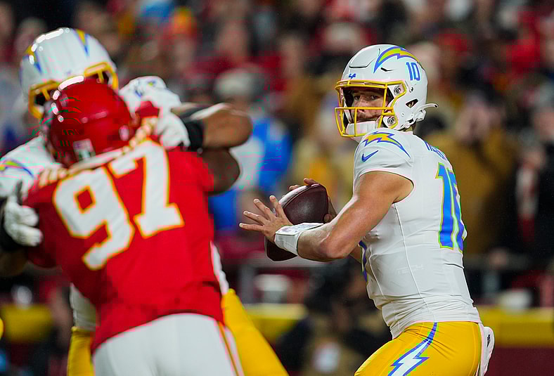 NFL: Los Angeles Chargers at Kansas City Chiefs