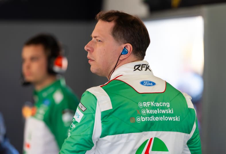 Kyle Busch, Brad Keselowski