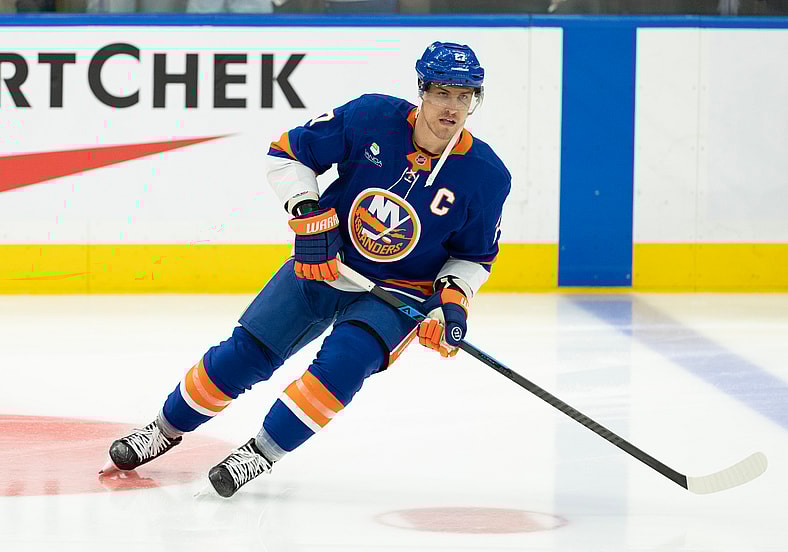NHL: New York Islanders at Toronto Maple Leafs