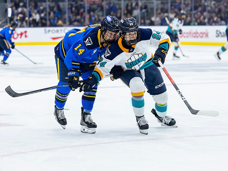 New York Sirens rookie battles with Toronto Sceptres defender Renata Fast.