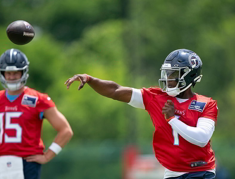 NFL storylines, NFL OTAs