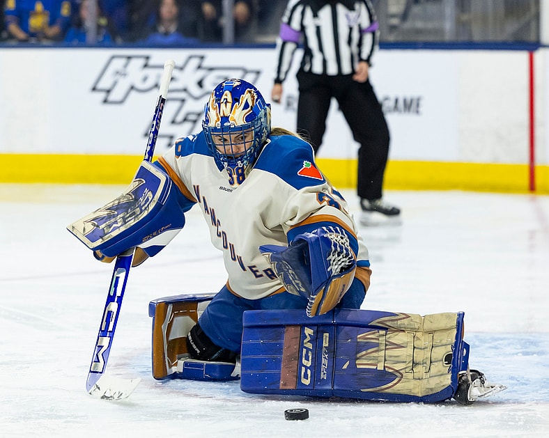 Vancouver Goldeneyes goalie Emerance Maschmeyer makes 25 saves against the Toronto Sceptres in her first game since March 1.