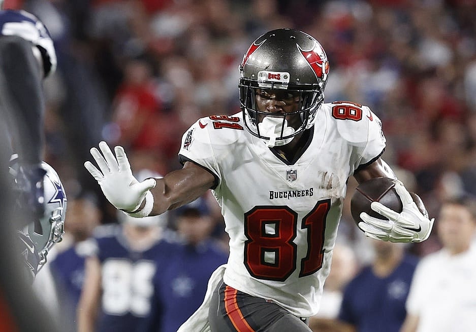 Falcons vs Buccaneers, Antonio Brown