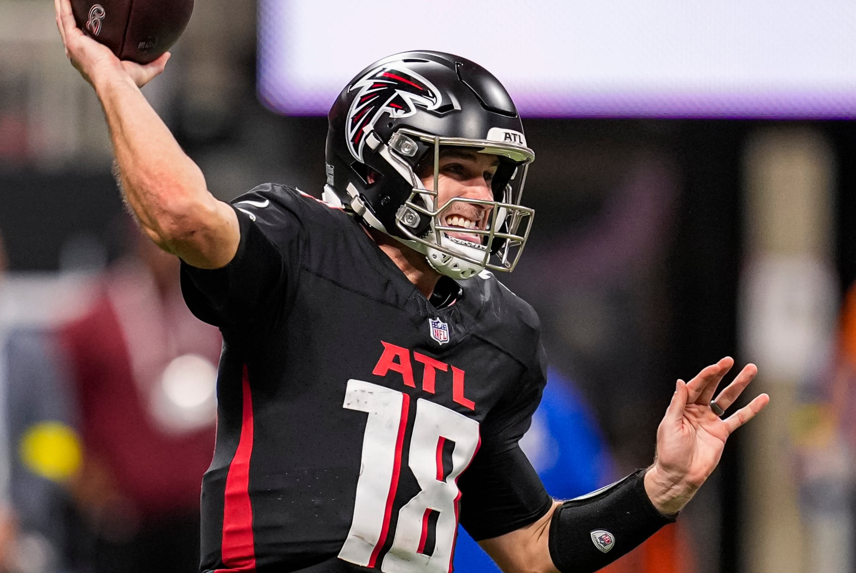 Kirk Cousins to Follow Aaron Rodgers Blueprint this Offseason?