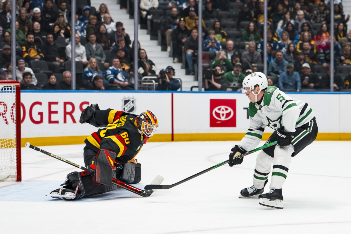 https://media.sportsnaut.com/wp-content/uploads/2026/03/NHL-Dallas-Stars-at-Vancouver-Canucks-28385365-1180x787.jpg