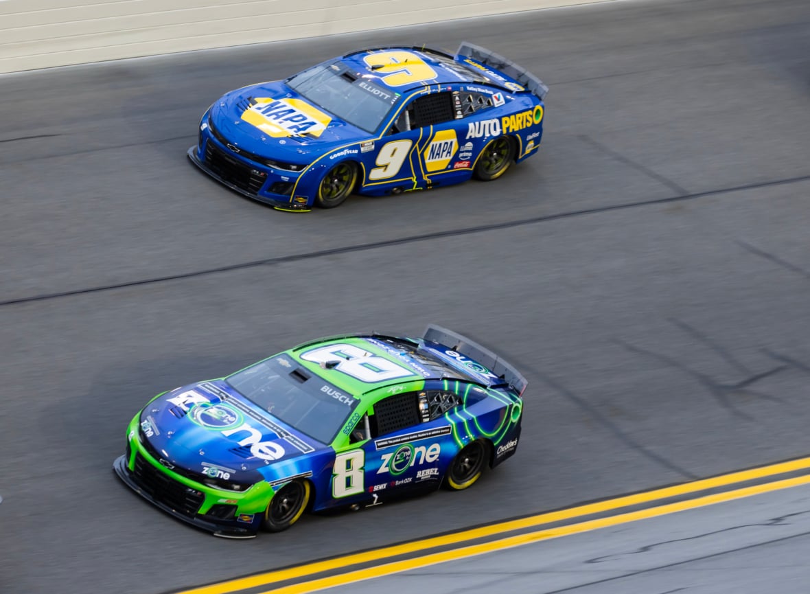 Chase Elliott, Kyle Larson